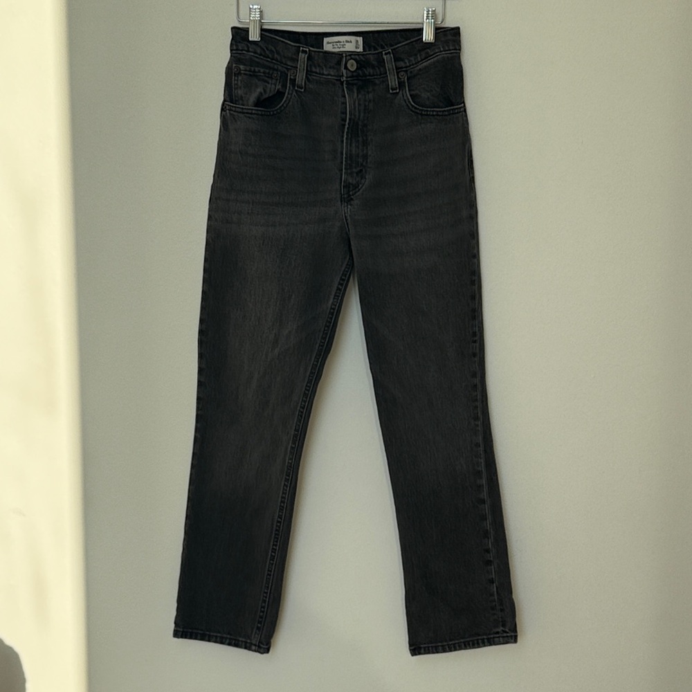 Abercrombie 90s Straight Ultra High Rise